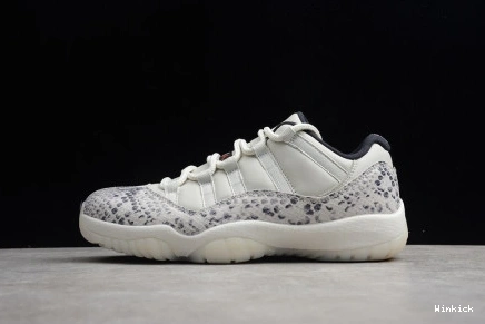 JORDAN SNAKE BONE 11 - LOW LIGHT RETRO CD6846-002 1022